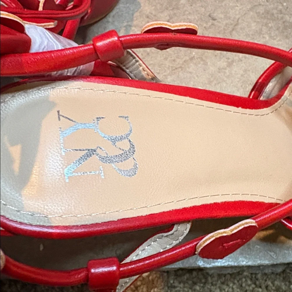 New York & Company Red Heart Lace Up Size 8 NIB - Picture 8 of 10